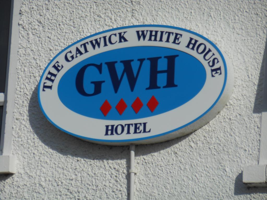 The Gatwick White House Hotel Horley Dış mekan fotoğraf
