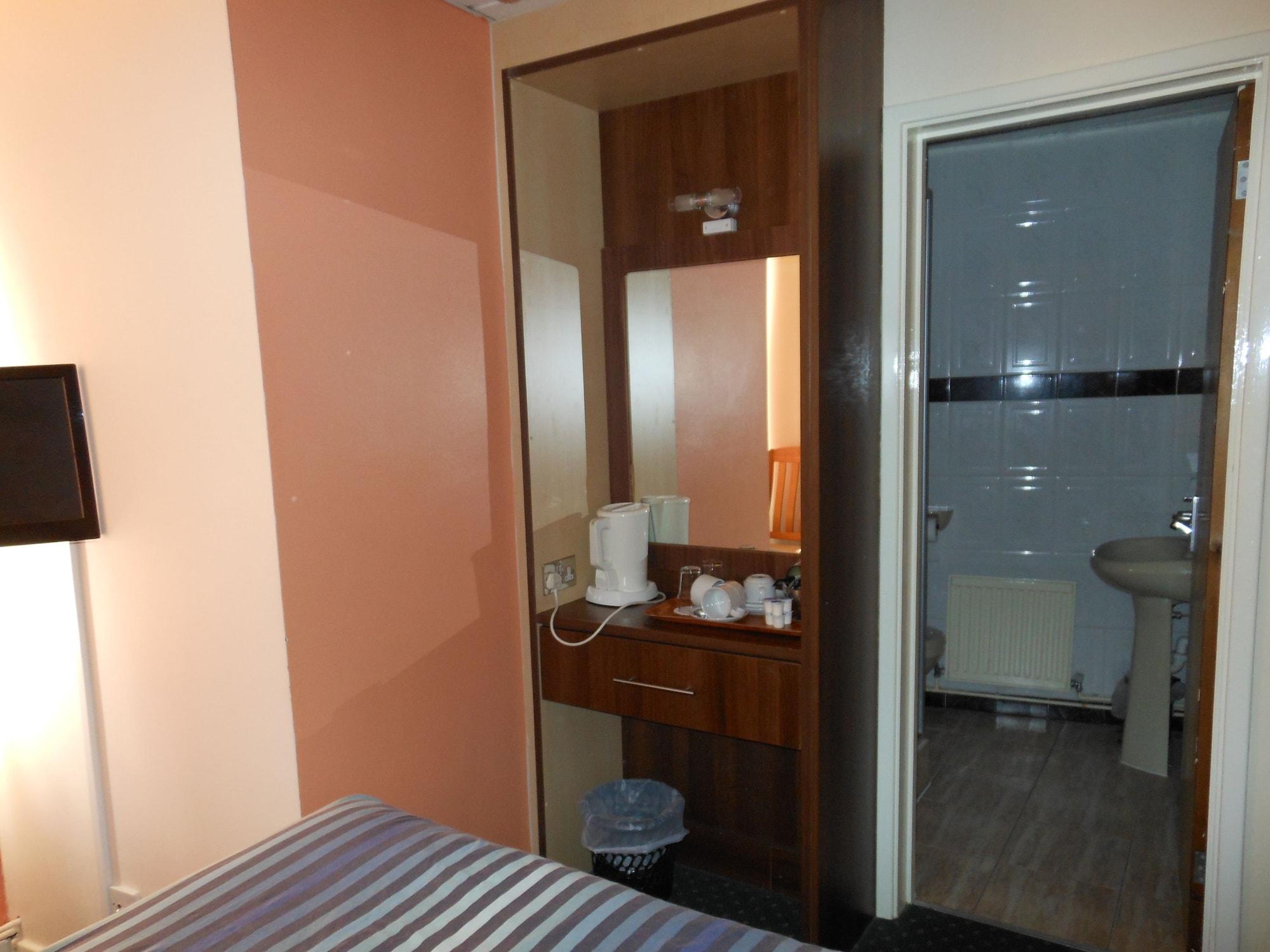The Gatwick White House Hotel Horley Dış mekan fotoğraf