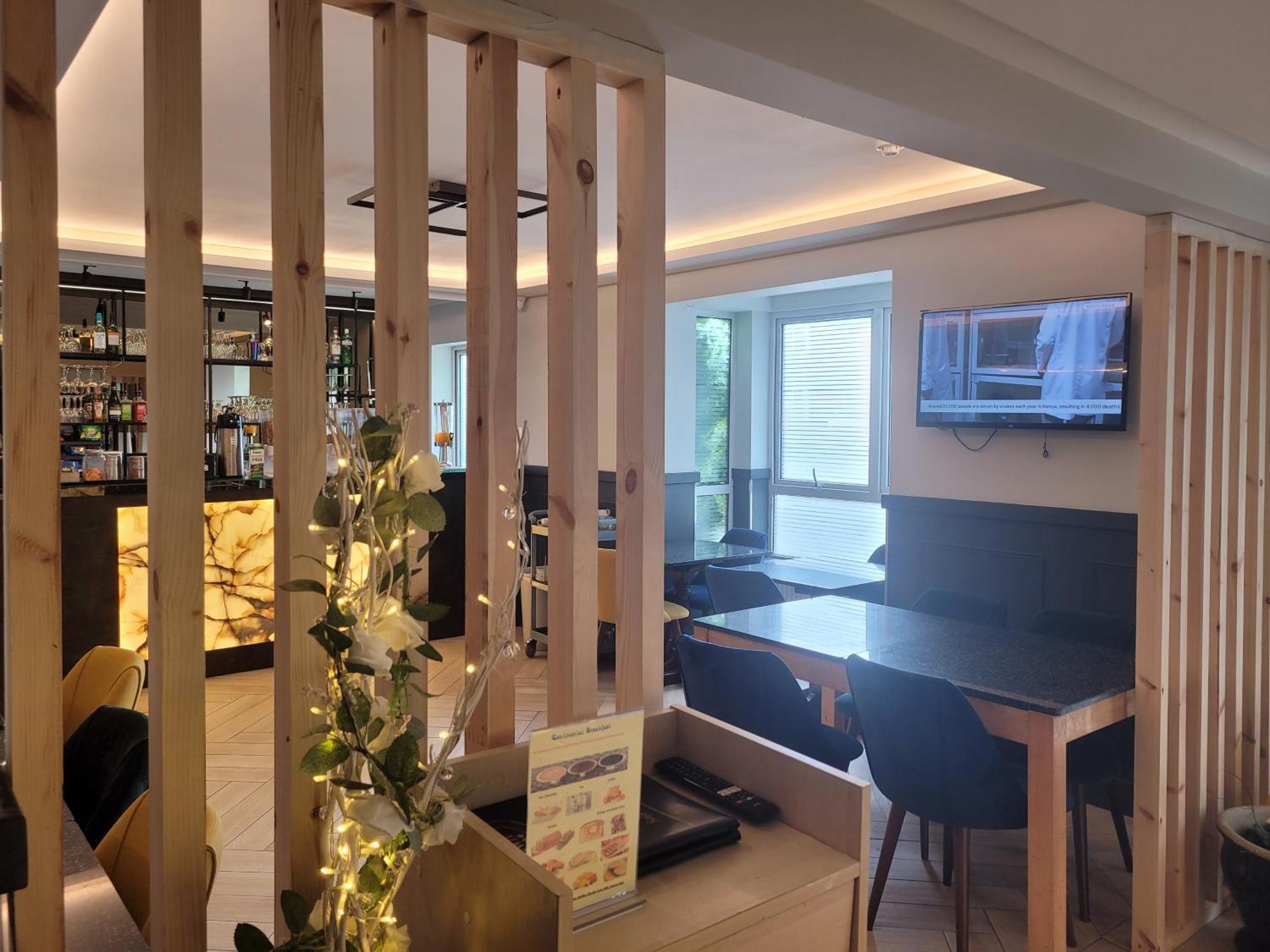 The Gatwick White House Hotel Horley Dış mekan fotoğraf