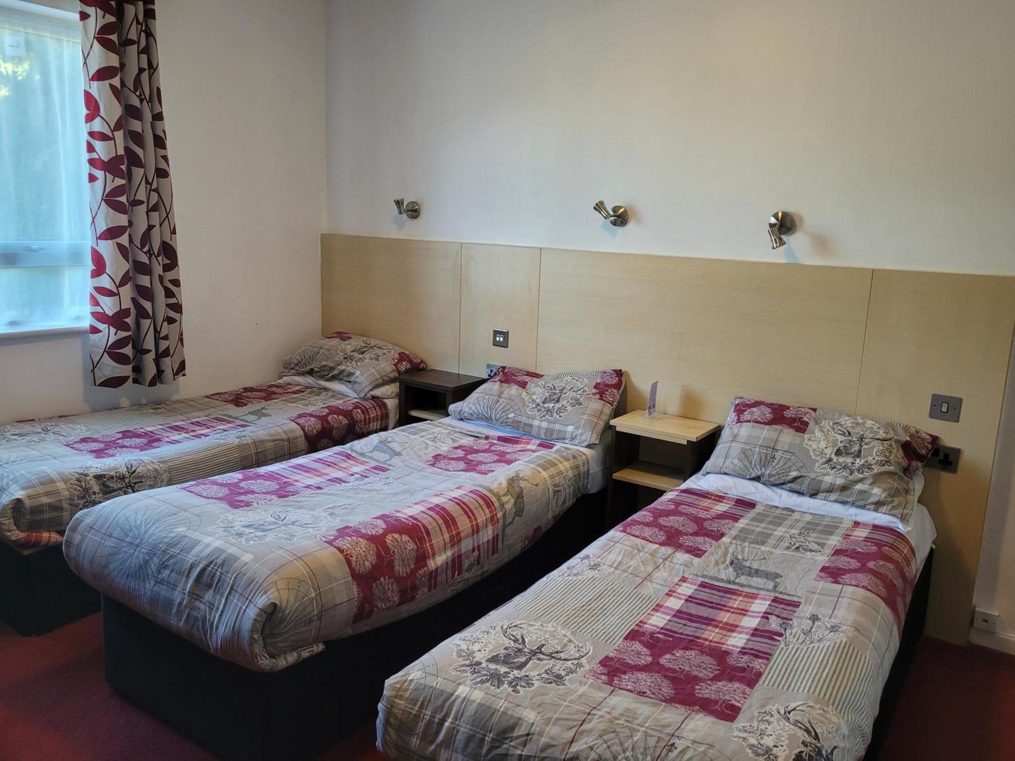 The Gatwick White House Hotel Horley Dış mekan fotoğraf