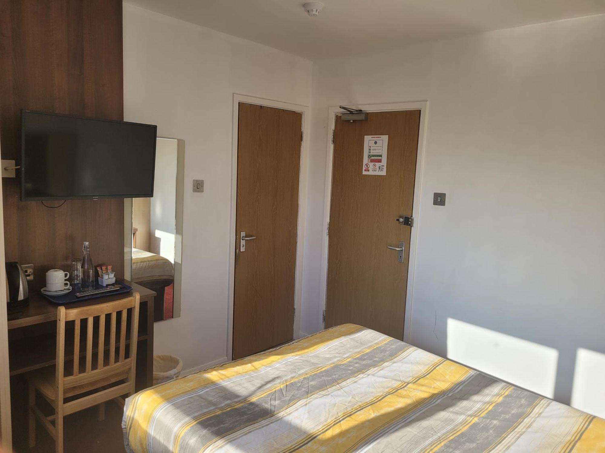 The Gatwick White House Hotel Horley Dış mekan fotoğraf