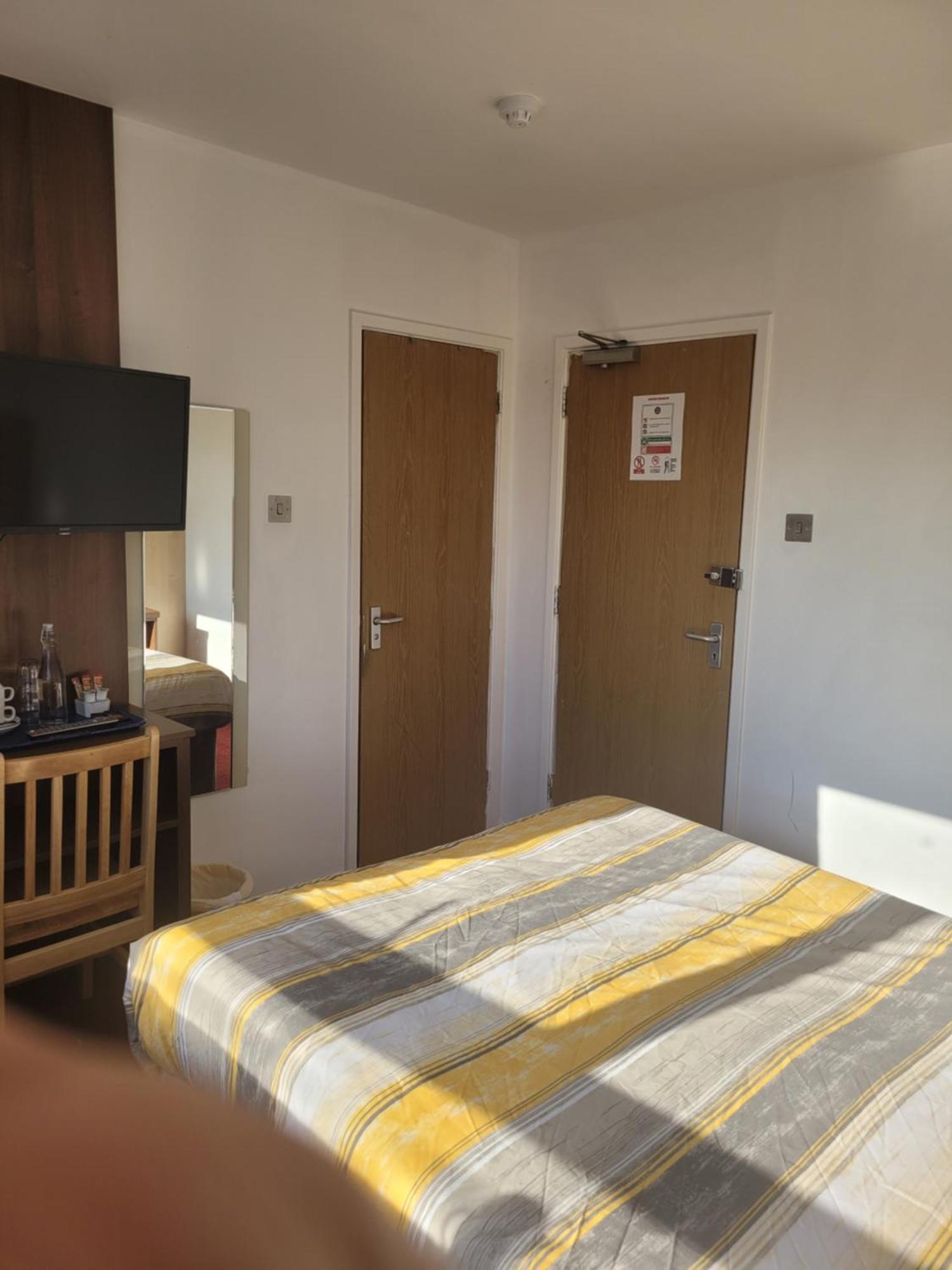 The Gatwick White House Hotel Horley Dış mekan fotoğraf