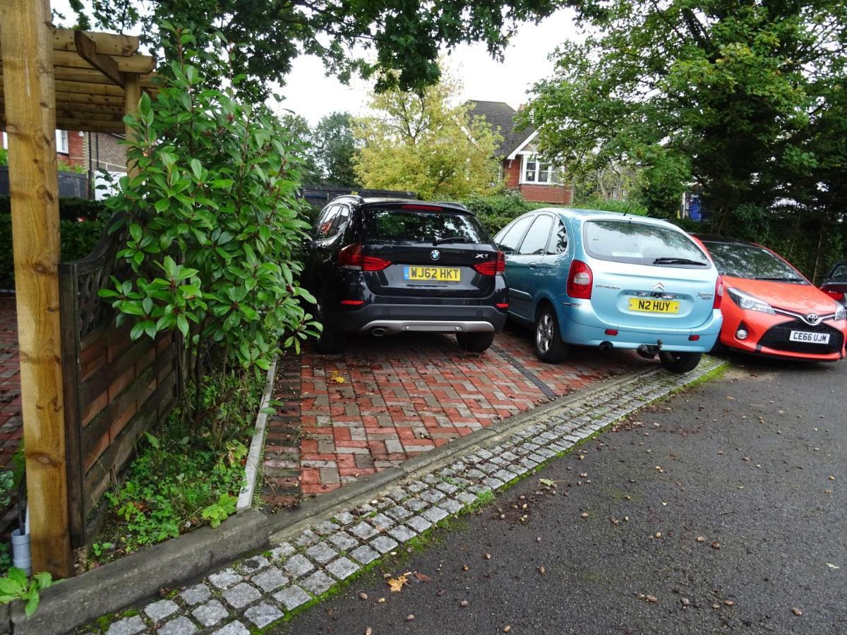 The Gatwick White House Hotel Horley Dış mekan fotoğraf